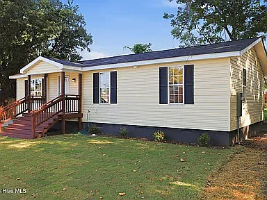 3 bed, 1081 sqft, $1,800 — Photo 2