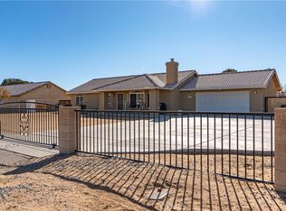 22209 Broken Lance Rd, Apple Valley, CA 92307