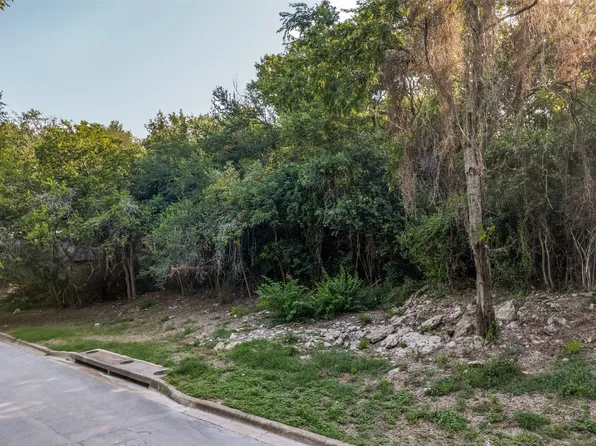 3721 Black Canyon Rd, Fort Worth, TX 76109