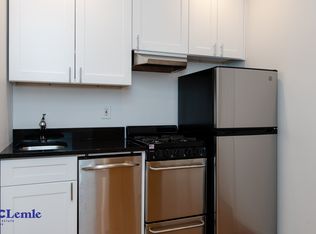 1371 1st Ave #3B, New York, NY 10021