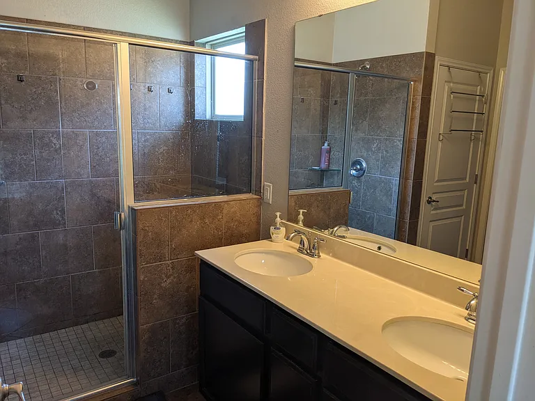 5715 Markham Dr — Photo 11