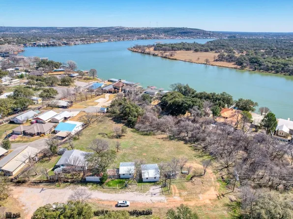 554 Barnett Street, Kingsland, TX 78639