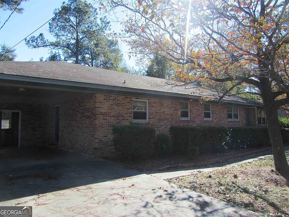 1st image of 4 Deanna Dr