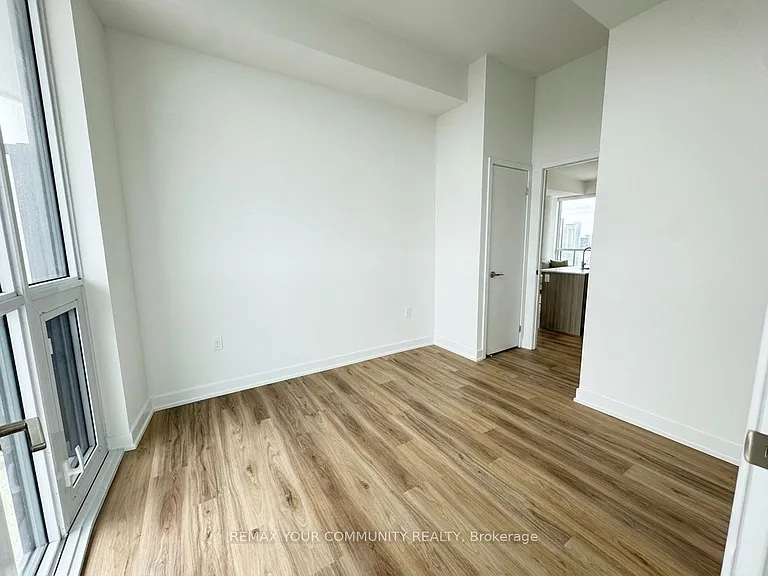 1 Fairview Rd E #2611 — Photo 4