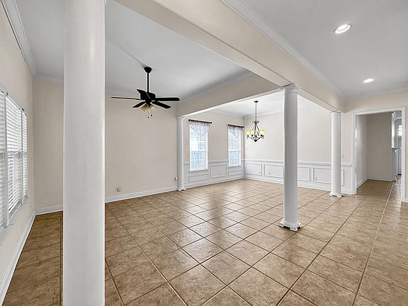5th image of 1532 Venice Avenue