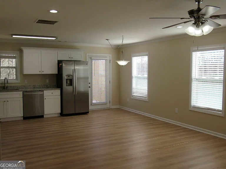 745 Old Kerns Rd — Photo 7