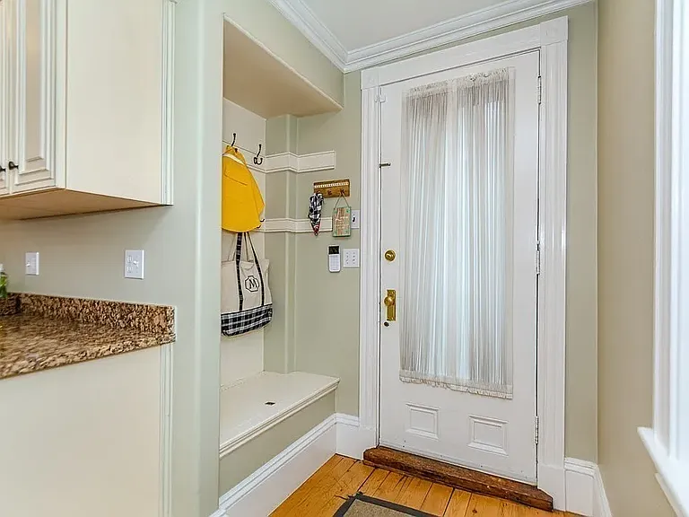 38 Salem St #B — Photo 14