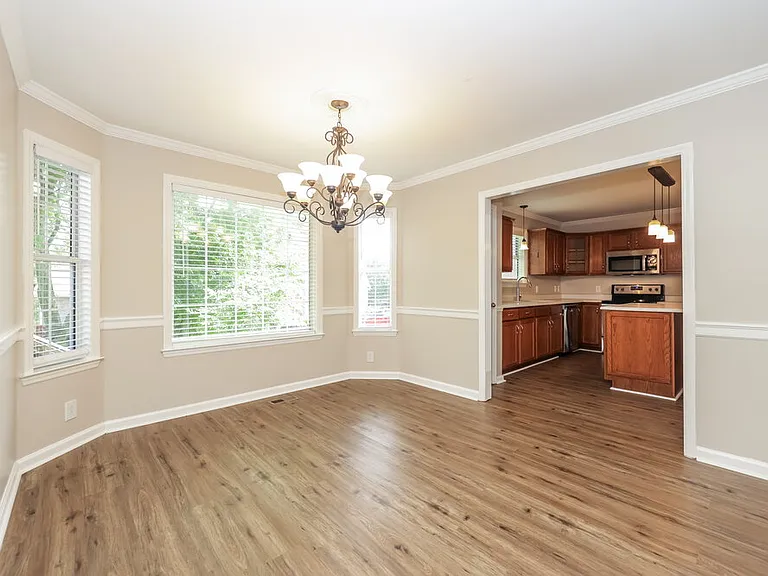 6381 Paddington Way — Photo 6