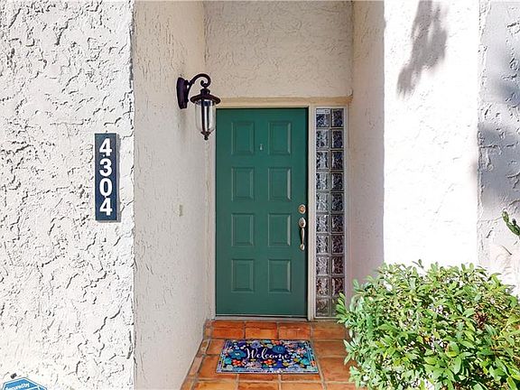 3rd image of 4304 Harbor House Dr