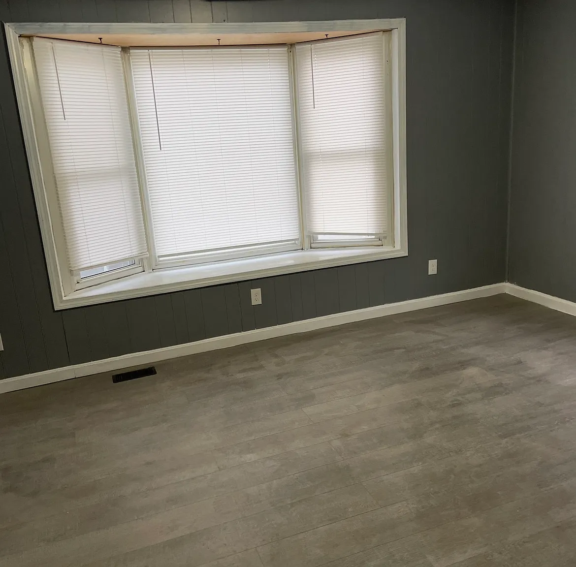 2 bed, 800 sqft, $1,600 — Photo 2