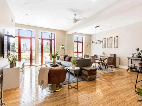 85 Park Ave #303, Glen Ridge Boro Twp., NJ 07028