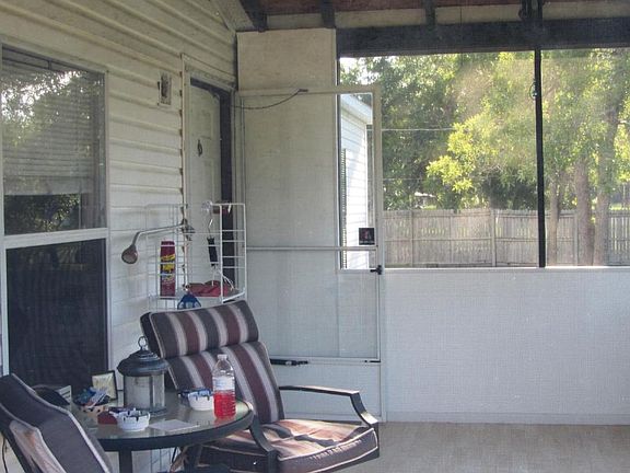 4th image of 2679 Silver Creek Dr