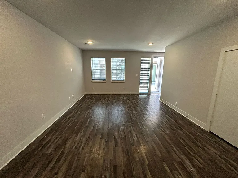 212 Stellariga Pl — Photo 23