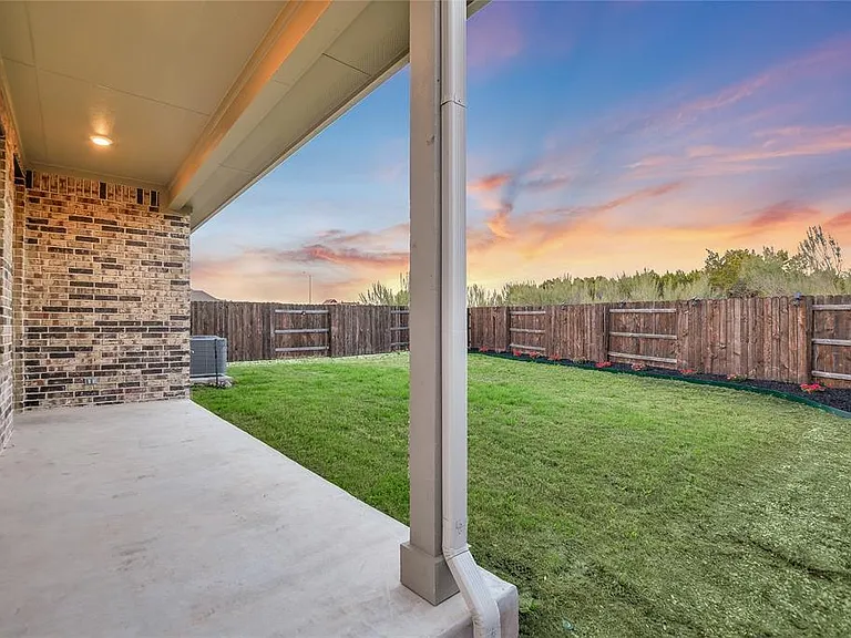 2244 Alamar Walk — Photo 17