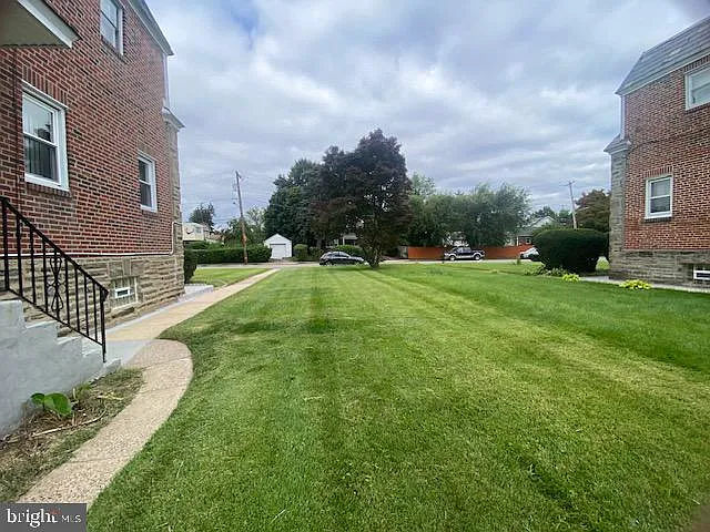 3 bed, 2.5 bath, 1702 sqft, $3,000 — Photo 3