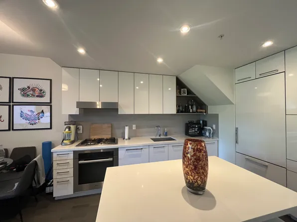 1628 W 4th Ave, Vancouver, BC
