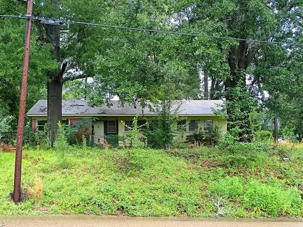 302 Butler St, Atlanta, TX 75551