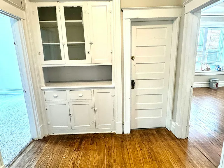 6027 McPherson Ave #2F — Photo 3
