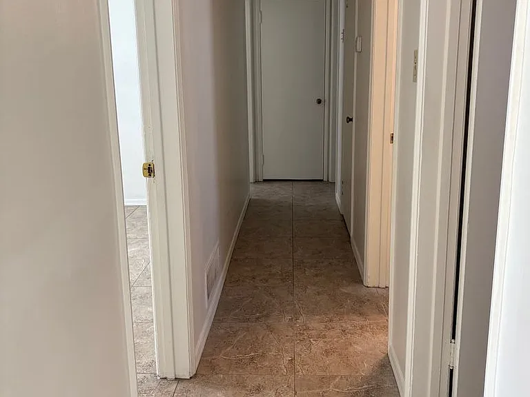 3221 E Linden St — Photo 19