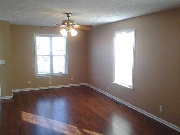 2nd image of 410 Hamlett Dr W