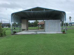 1128 Prides Ln, Crystal Beach, TX 77650