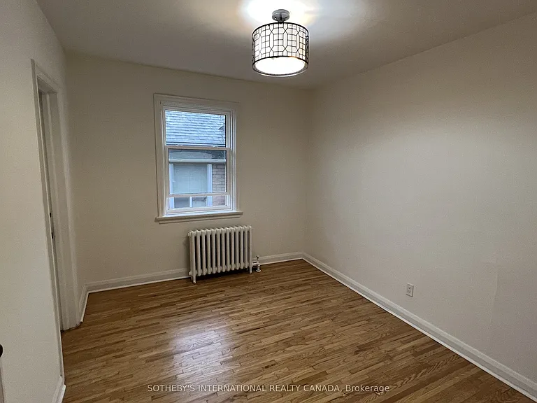 126 Braemar Ave #UPPER — Photo 18