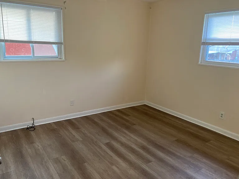 3402 Barclay Dr — Photo 7