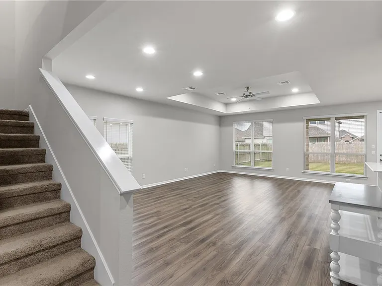 6308 Eldora Dr — Photo 4