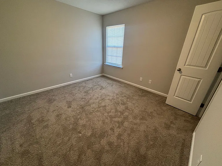 195 Courage Way — Photo 17