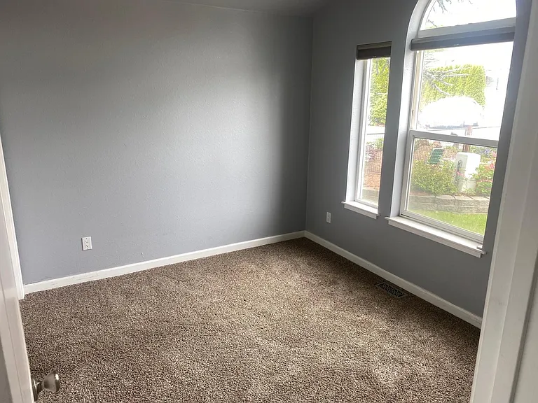 1529 S 32nd Ave — Photo 10