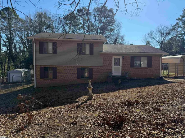 12 Milford Ln, Greenville, SC 29605