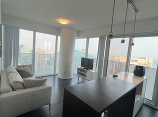 88 Harbour St #3707, Toronto, ON M5J 0C3