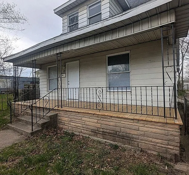 727 Diamond Ave — Photo 1