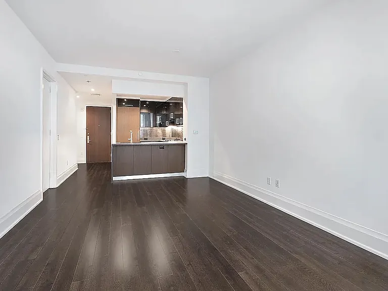 50 Riverside Blvd #4S — Photo 4