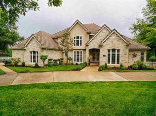 1518 Cobblestone Dr, Sedalia, MO 65301