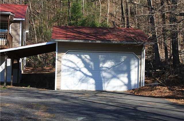 2nd image of 200 Martins Rd