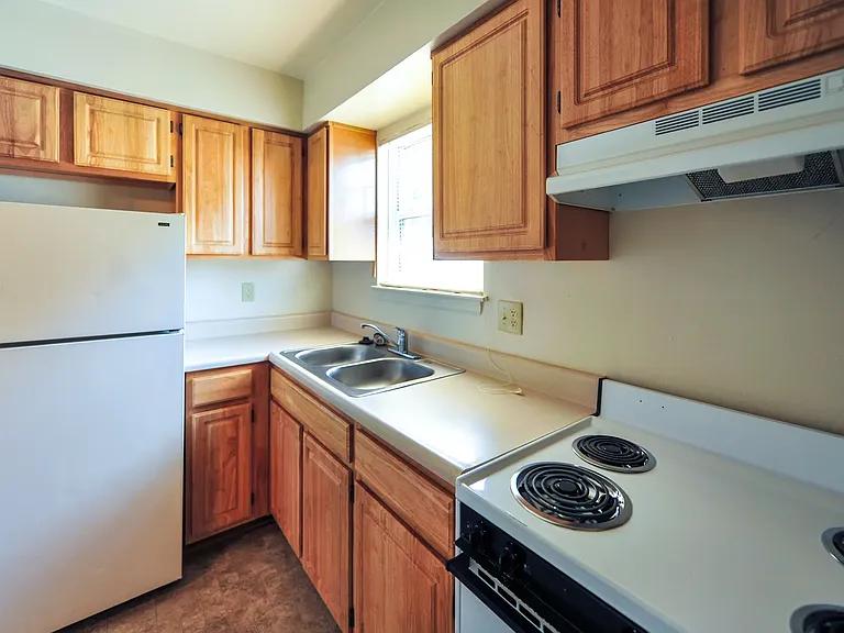 Brentwood Forest Apartments — Photo 7