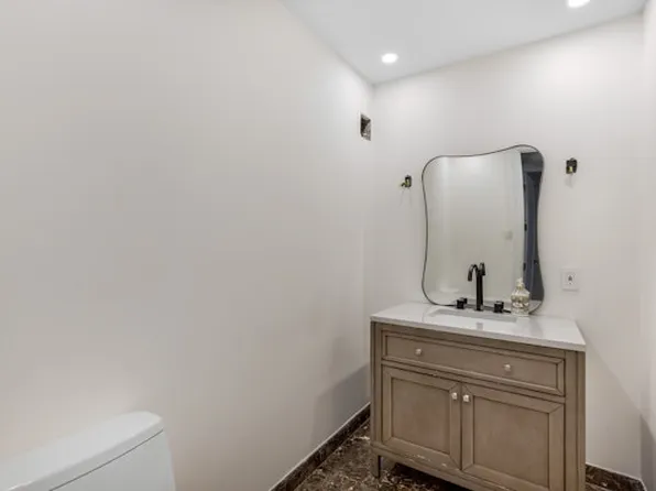 501 East 79th Street image 20 of 24