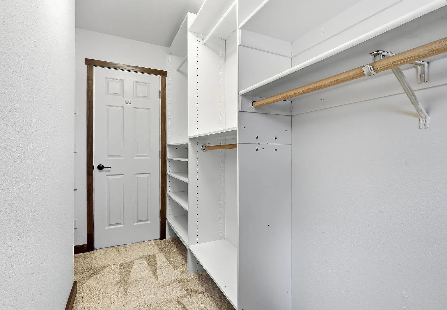 3 bed, 3.0 bath, $2,850 — Photo 2