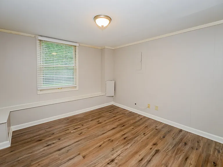 1847 Litchfield Rd — Photo 14