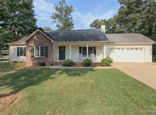 4709 Vernon Dr, Conover, NC 28613