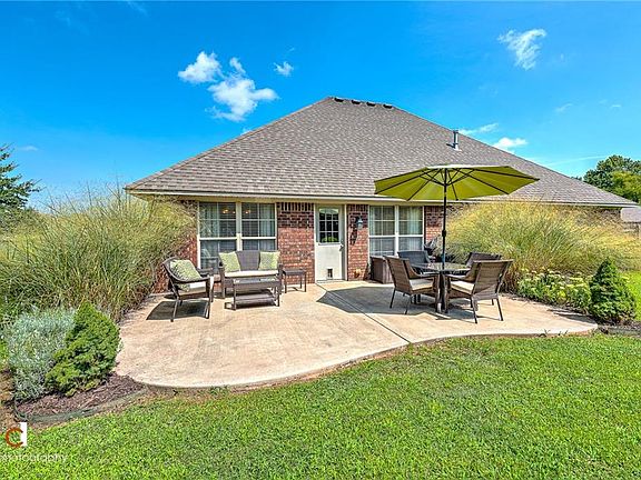 3rd image of 3627 W Donnington Dr