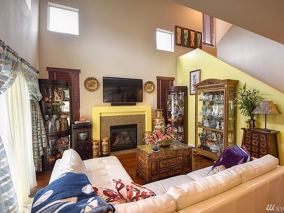 3rd image of 7810 Elise Ln SE