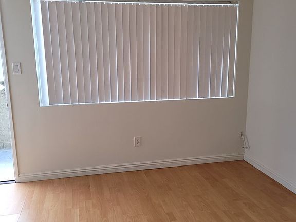 4th image of 25925 Viana Ave APT 15