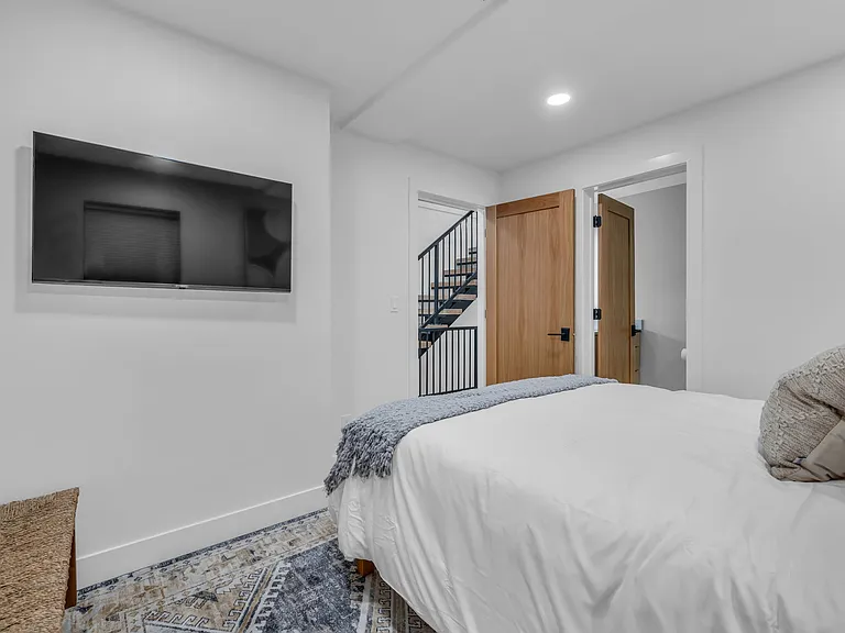 1215 Norfolk Ave — Photo 18