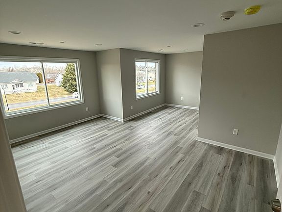 2nd image of 10 Rockridge Ct APT 6