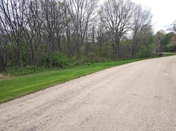 7 Hickory Trl, Galena, IL 61036