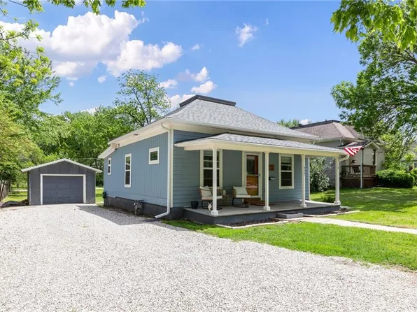217 S Ash St, Ottawa, KS 66067