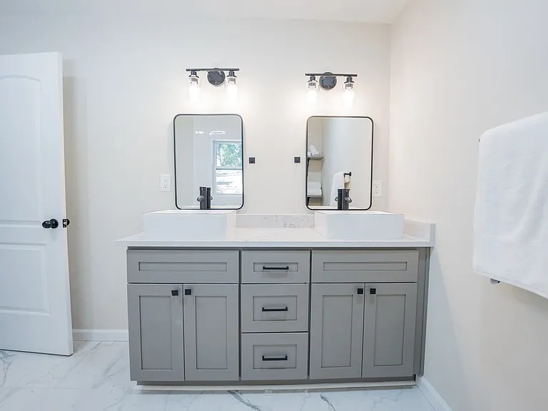 1090 Indale Pl SW — Photo 17