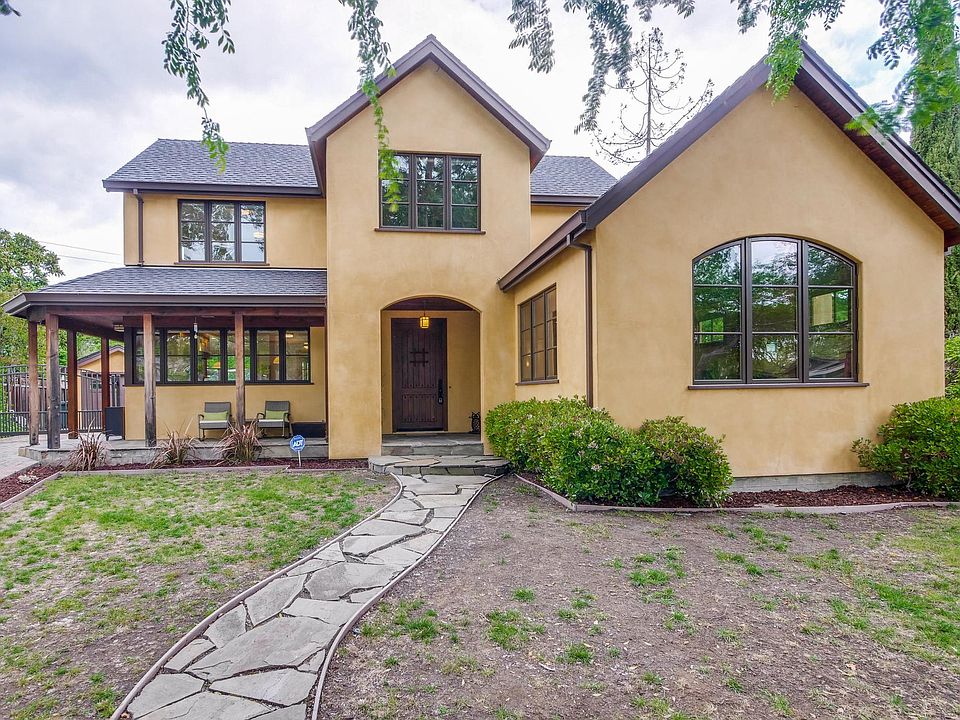 1st image of 885 Clara Dr